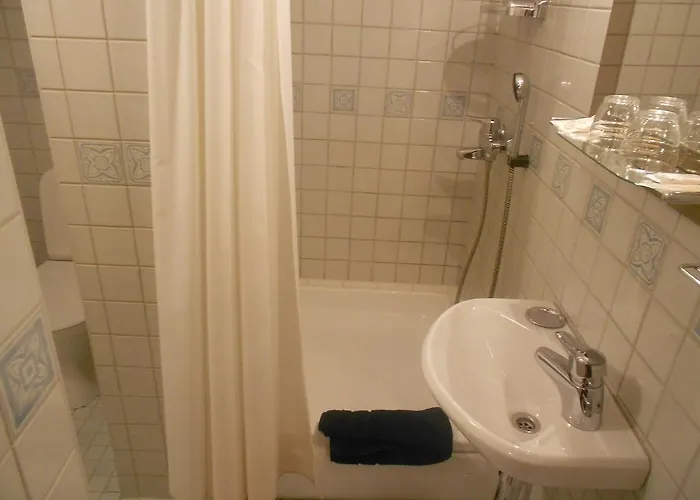 Guest house Poska 3*